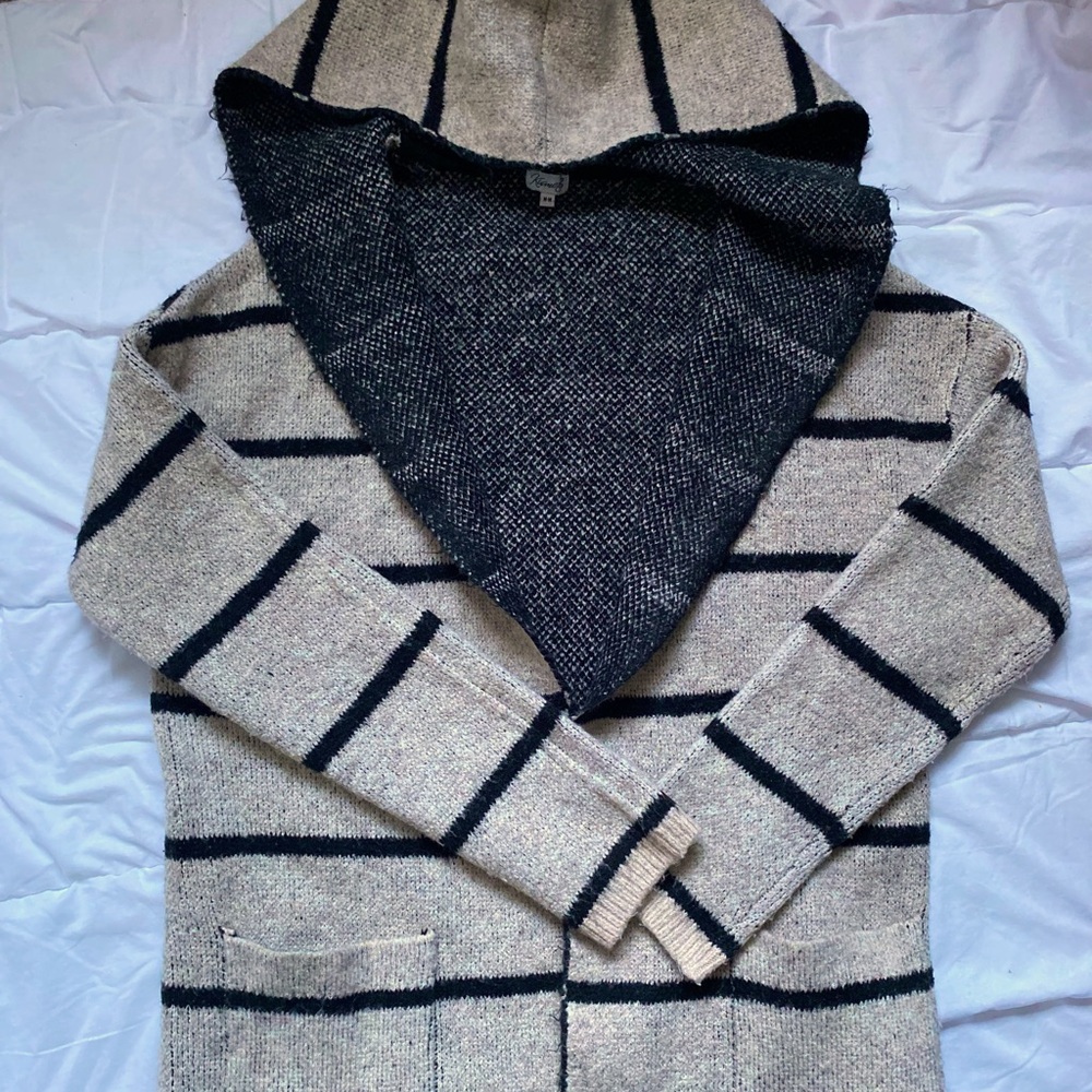 Kismet hooded open front cardigan, size med
